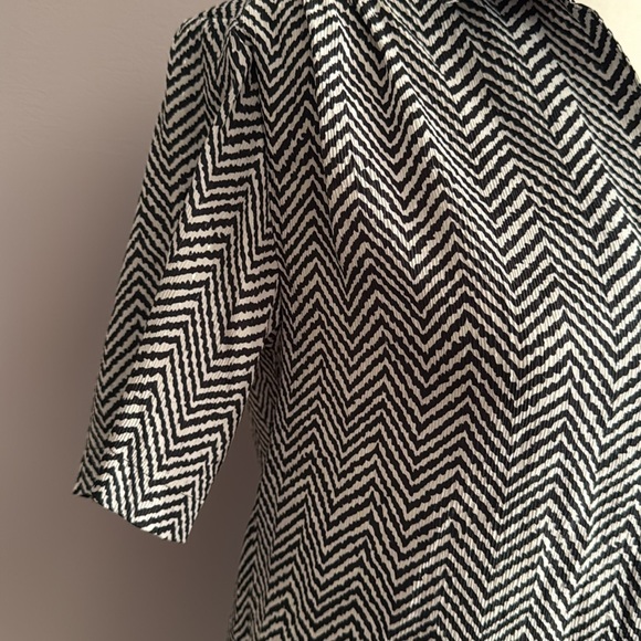 Notations Black & White Chevron collared button down blouse women’s Shirt Sz 6 - Picture 3 of 7